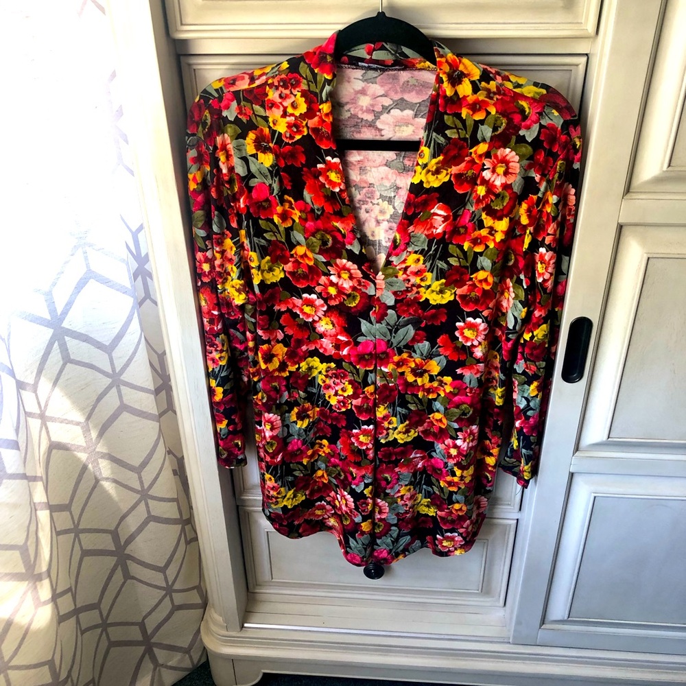 Colorful top